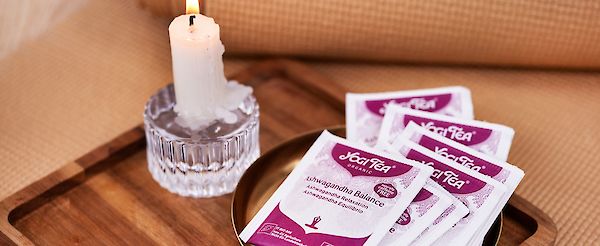 Ontspannen door het leven – met onze nieuwe YOGI TEA® Ashwagandha Balance