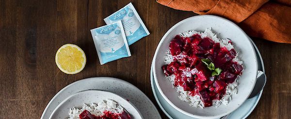 Beetroot and date curry with YOGI TEA® Throat Comfort